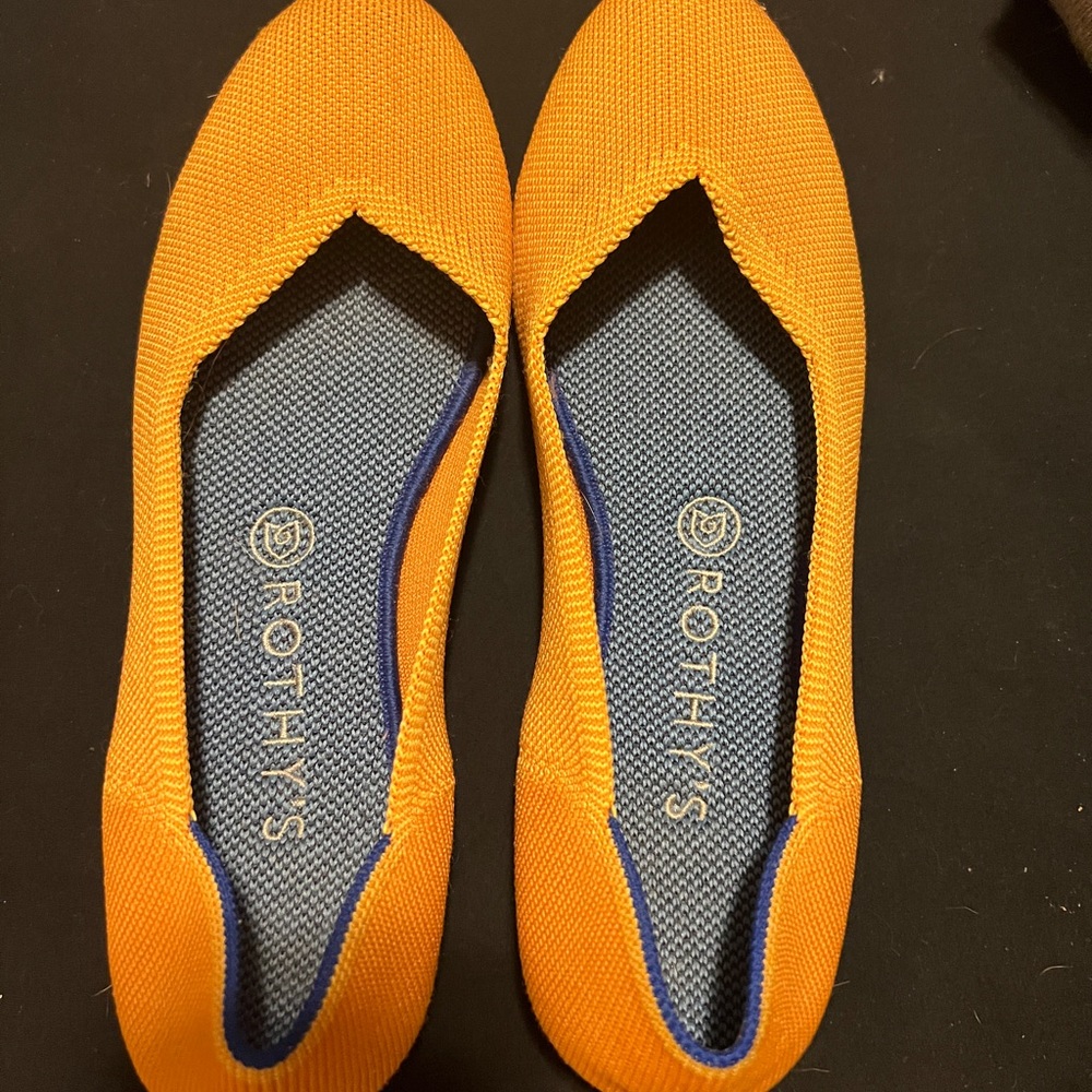 Yellow Rothy’s size 9